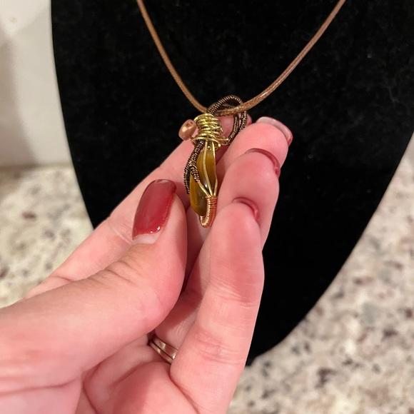 Cats Eye Necklace - Picture 3 of 3